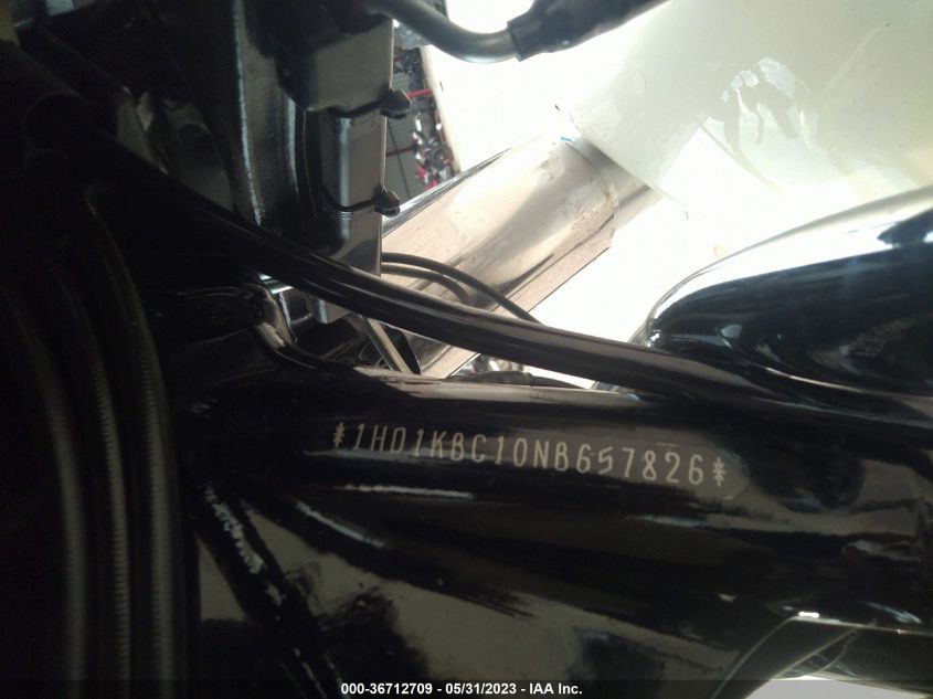 2022 HARLEY-DAVIDSON FLHX - 1HD1KBC10NB657826
