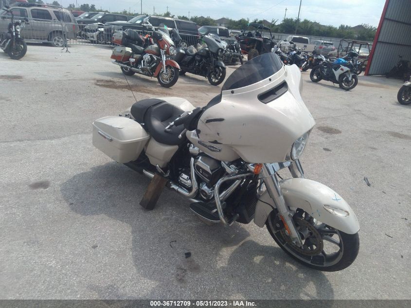 2022 HARLEY-DAVIDSON FLHX - 1HD1KBC10NB657826