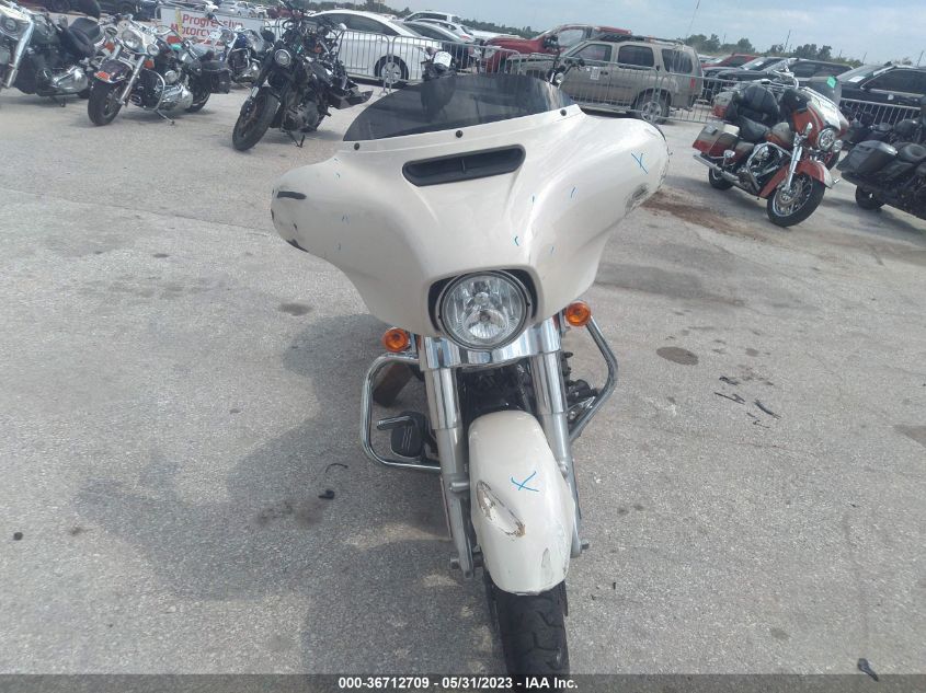 2022 HARLEY-DAVIDSON FLHX - 1HD1KBC10NB657826