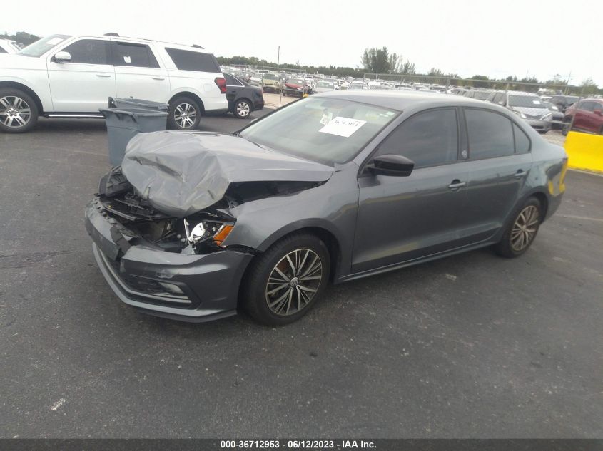 2018 VOLKSWAGEN JETTA SE/WOLFSBURG - 3VWDB7AJ4JM211631