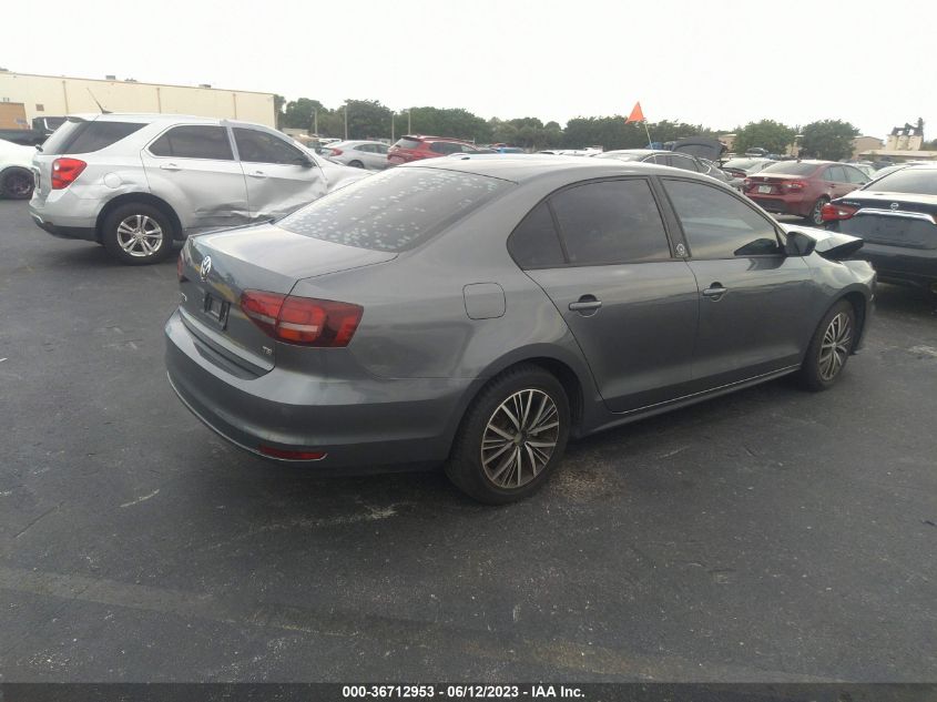 2018 VOLKSWAGEN JETTA SE/WOLFSBURG - 3VWDB7AJ4JM211631