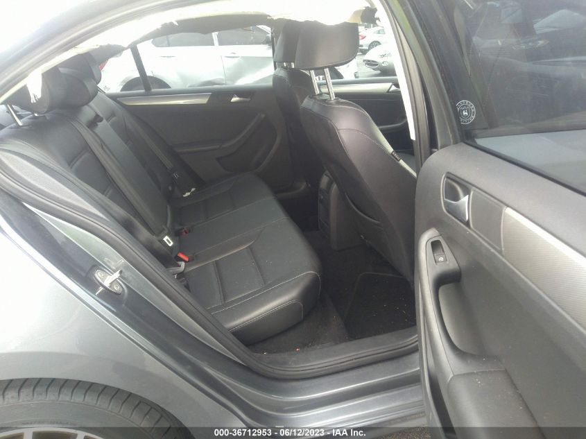 2018 VOLKSWAGEN JETTA SE/WOLFSBURG - 3VWDB7AJ4JM211631