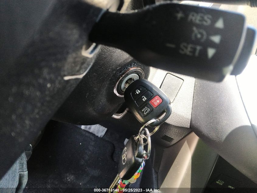 2015 TOYOTA RAV4 XLE - JTMRFREV5FJ046473