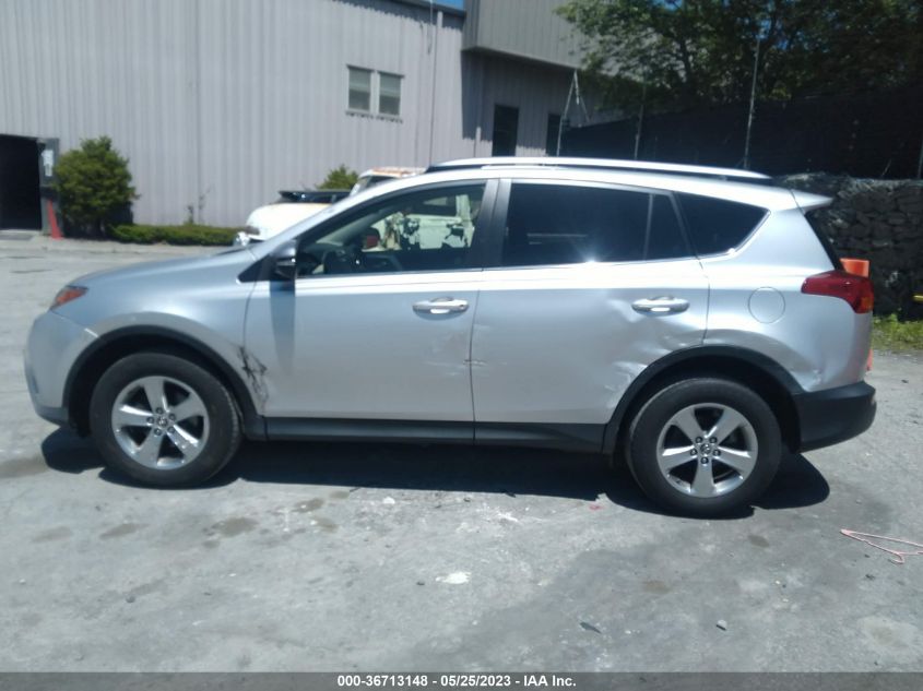 2015 TOYOTA RAV4 XLE - JTMRFREV5FJ046473
