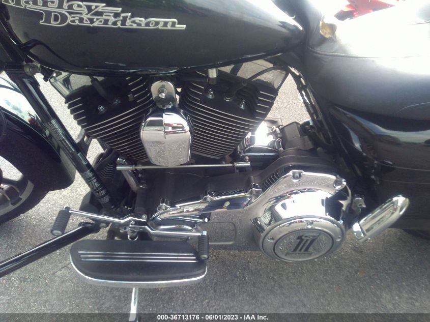 2014 HARLEY-DAVIDSON FLHX STREET GLIDE - 1HD1KBM19EB700512
