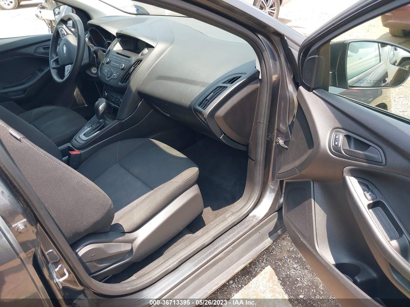 VIN 1FADP3E2XHL284021 2017 FORD FOCUS S
