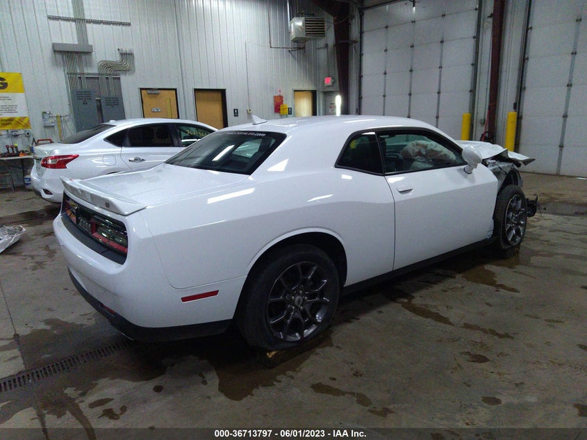 VIN 2C3CDZGGXJH256740 2018 DODGE CHALLENGER GT