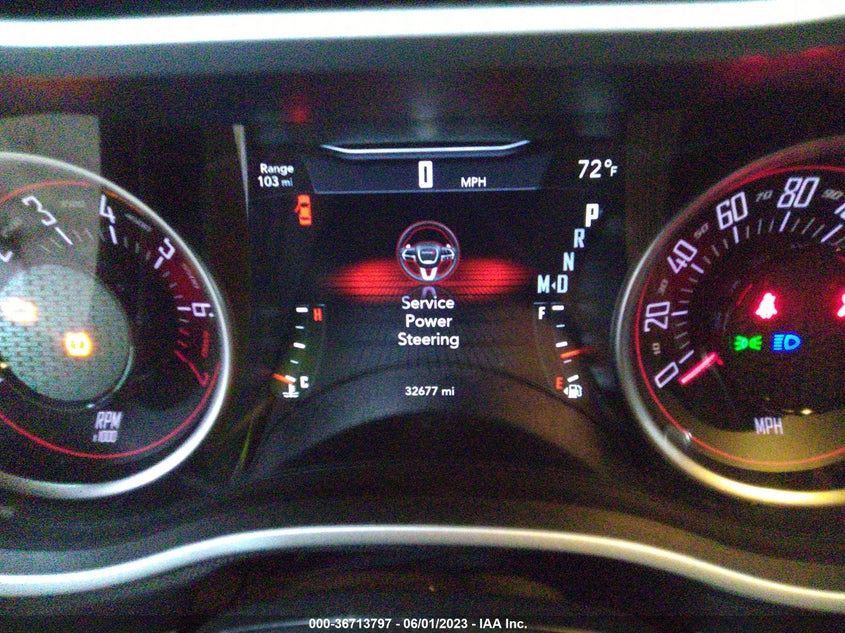 VIN 2C3CDZGGXJH256740 2018 DODGE CHALLENGER GT