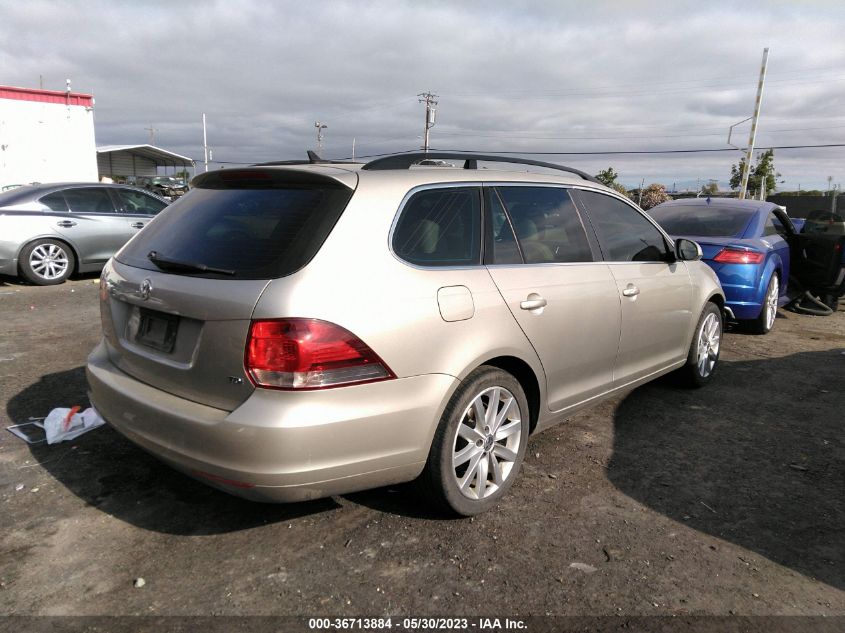 2014 VOLKSWAGEN JETTA SPORTWAGEN TDI W/SUNROOF & NAV - 3VWML7AJ8EM624929