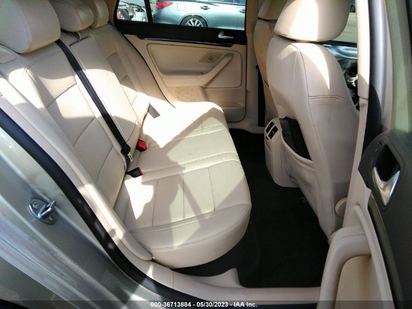 2014 VOLKSWAGEN JETTA SPORTWAGEN TDI W/SUNROOF & NAV - 3VWML7AJ8EM624929