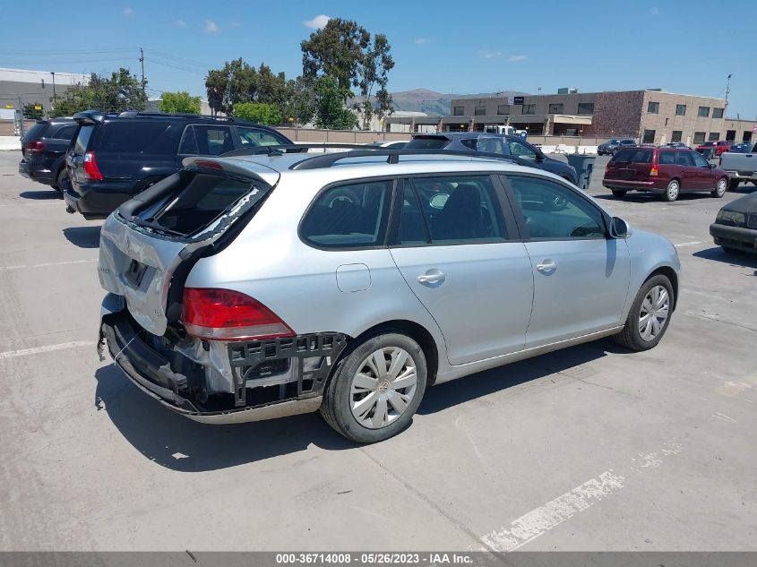2014 VOLKSWAGEN JETTA SPORTWAGEN S - 3VWPP7AJ7EM602292