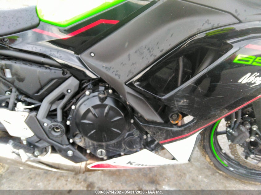 VIN ML5EXEM1XNDA65260 2022 KAWASAKI EX650 M