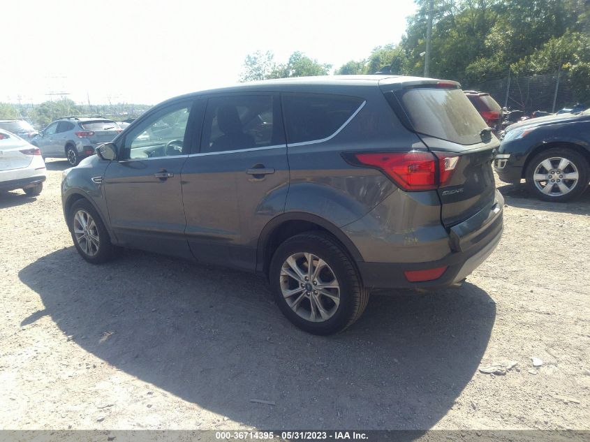 2019 FORD ESCAPE SE - 1FMCU0GD9KUB92939