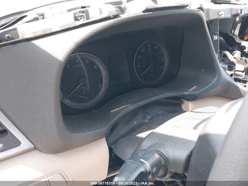 VIN KM8J2CA45JU799751 2018 HYUNDAI TUCSON SE