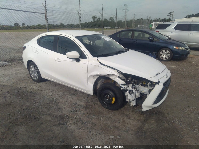 TOYOTA YARIS IA 2017