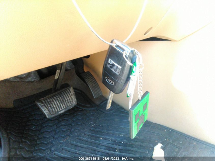 2015 KIA SEDONA LX - KNDMB5C19F6021061