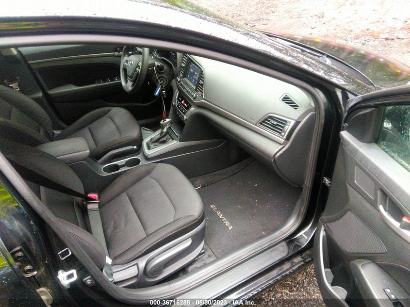 VIN 5NPD84LF1JH220480 2018 HYUNDAI ELANTRA SEL