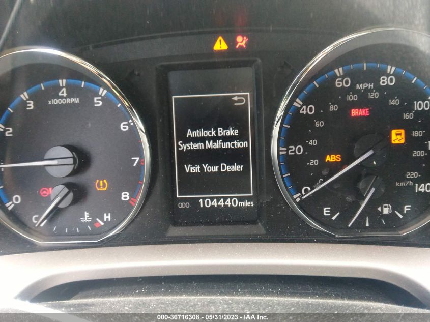 2016 TOYOTA RAV4 XLE - JTMWFREV2GJ061047