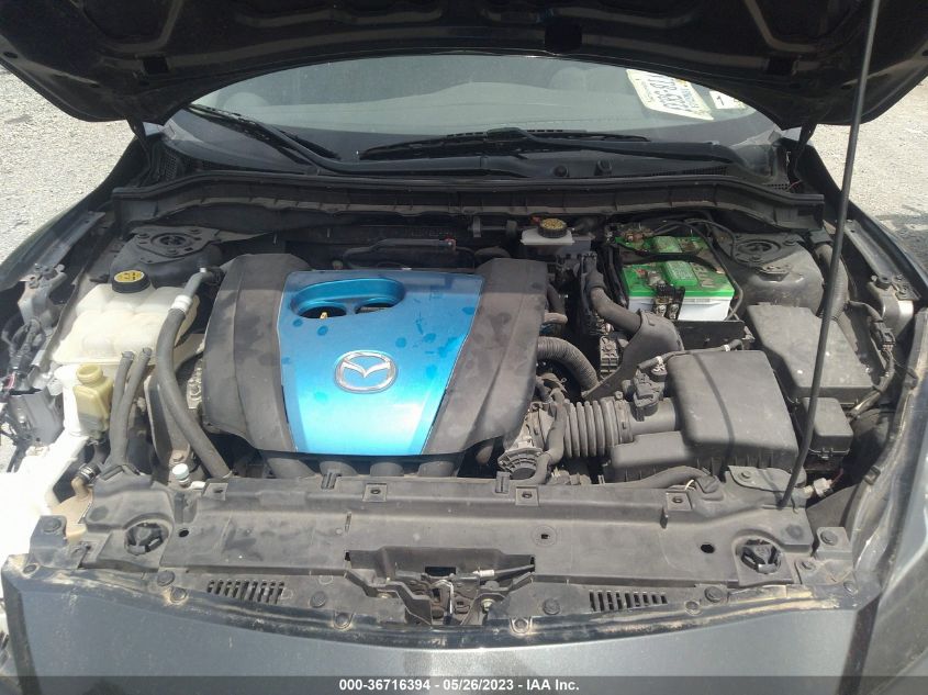 2013 MAZDA MAZDA3 I SPORT - JM1BL1U76D1703521