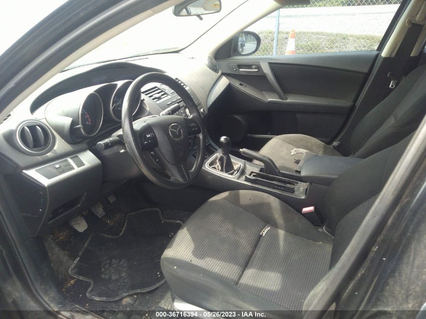2013 MAZDA MAZDA3 I SPORT - JM1BL1U76D1703521