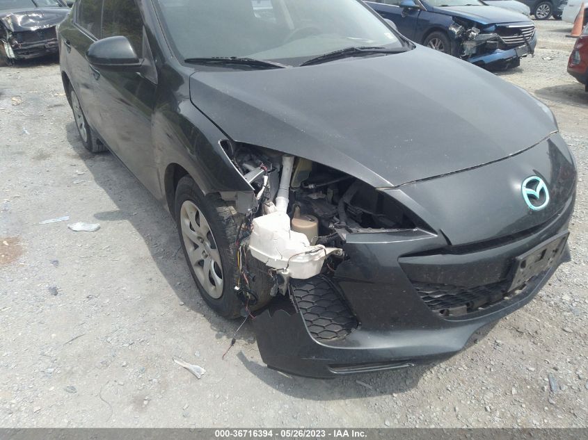 2013 MAZDA MAZDA3 I SPORT - JM1BL1U76D1703521