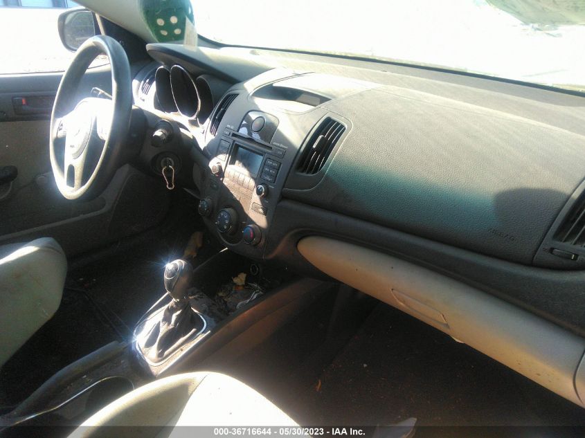 2013 KIA FORTE LX - KNAFT4A2XD5658536