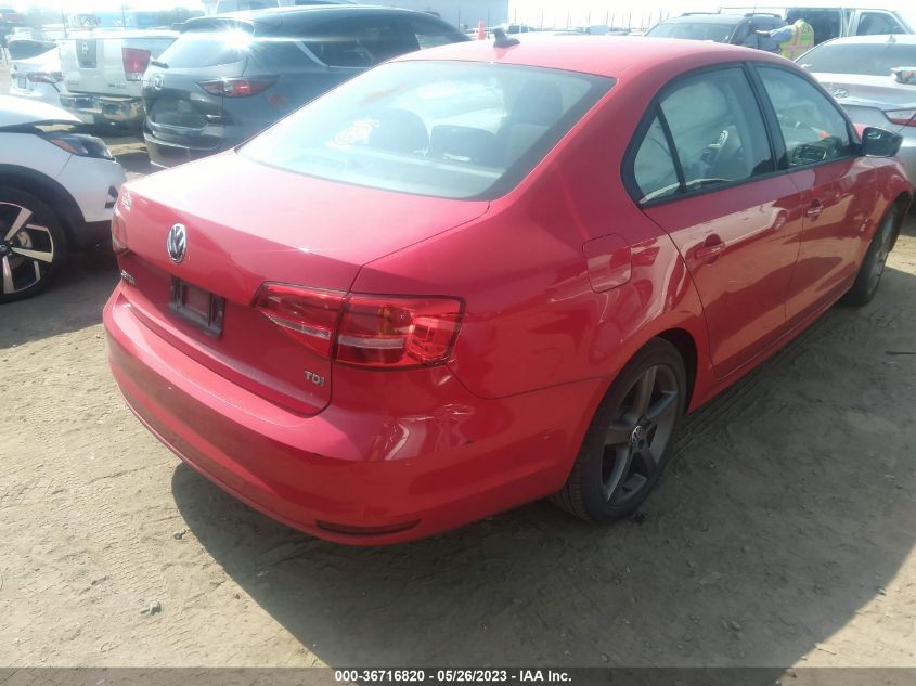 2015 VOLKSWAGEN JETTA SEDAN 2.0L TDI S - 3VWLA7AJ5FM255949