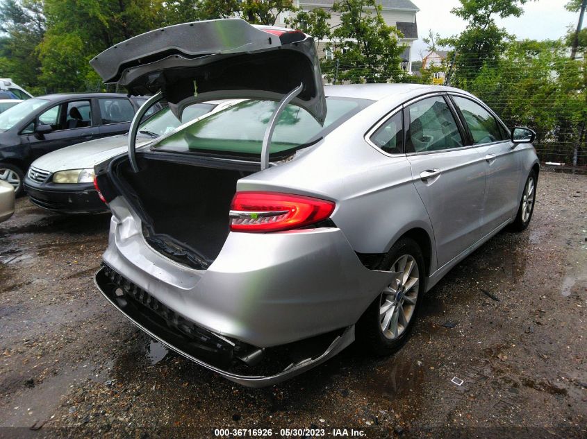 2017 FORD FUSION SE - 3FA6P0HD8HR279020