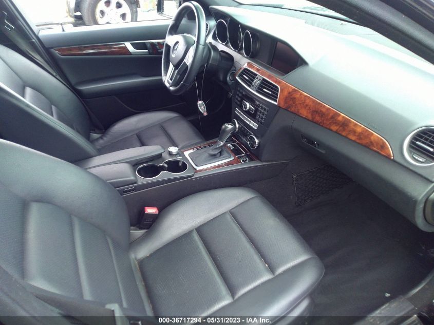 2013 MERCEDES-BENZ C-CLASS C 250 - WDDGF4HB2DA801528