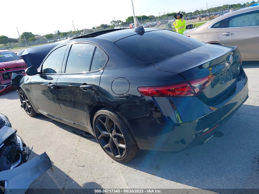 VIN ZARFAMBN8M7647823 2021 ALFA ROMEO GIULIA TI