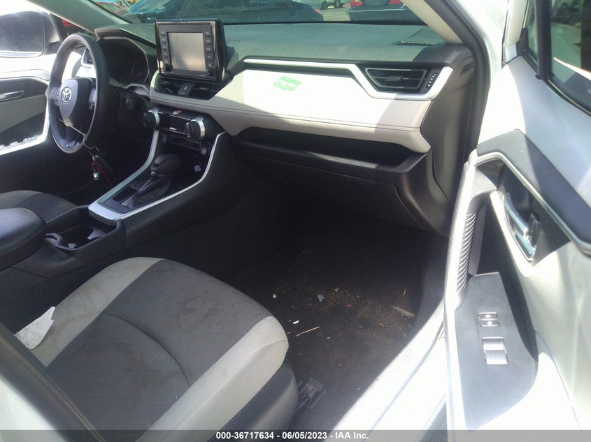 VIN 2T3W1RFV4MW119072 2021 TOYOTA RAV4 XLE