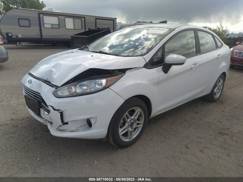 VIN 3FADP4BJ9JM112407 2018 FORD FIESTA SE