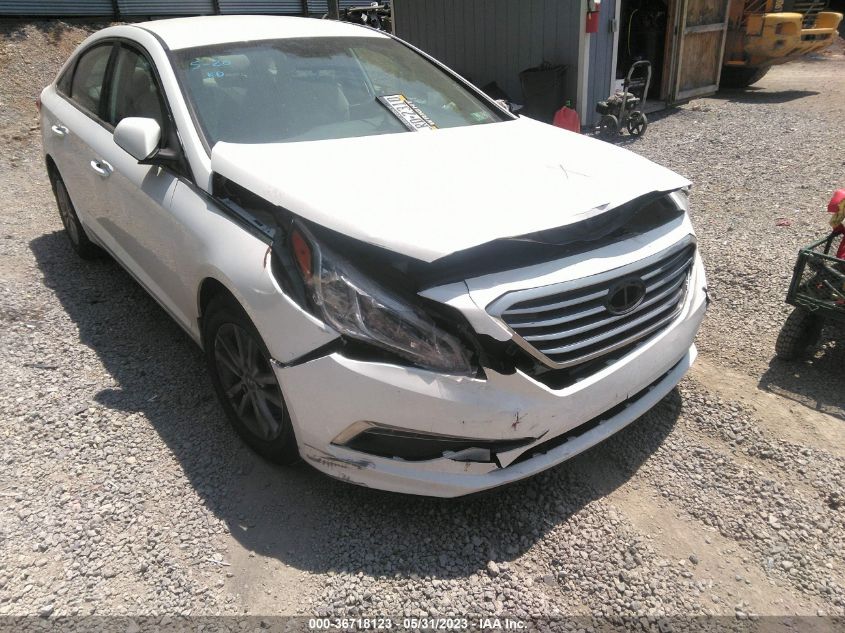 2015 HYUNDAI SONATA 2.4L SE - 5NPE24AFXFH148484