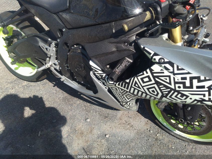 2014 SUZUKI GSX-R750 - JS1GR7MA2E2100123
