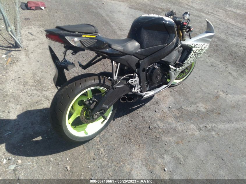 2014 SUZUKI GSX-R750 - JS1GR7MA2E2100123