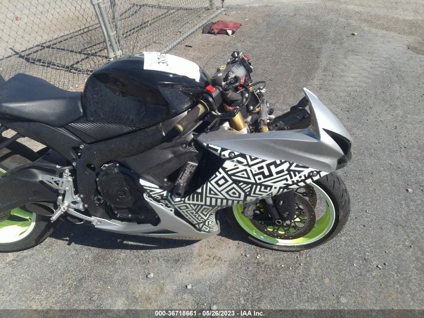 2014 SUZUKI GSX-R750 - JS1GR7MA2E2100123