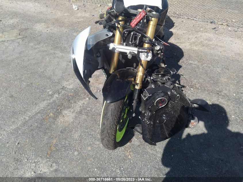 2014 SUZUKI GSX-R750 - JS1GR7MA2E2100123