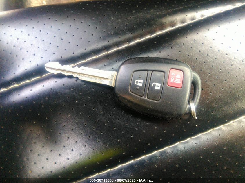 2015 TOYOTA RAV4 XLE - 2T3RFREV6FW380786