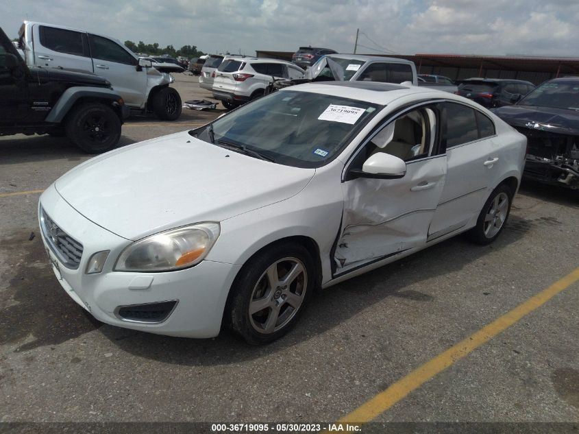 2013 VOLVO S60 T5 - YV1612FH2D2229106