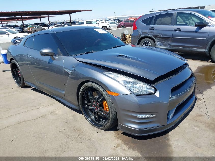 JN1AR5EF1HM820230 NISSAN GT-R PREMIUM 2017