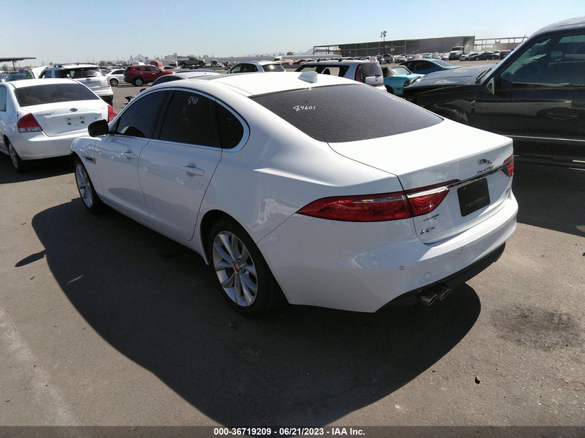 VIN SAJBD4BN5HCY36508 2017 JAGUAR XF PREMIUM