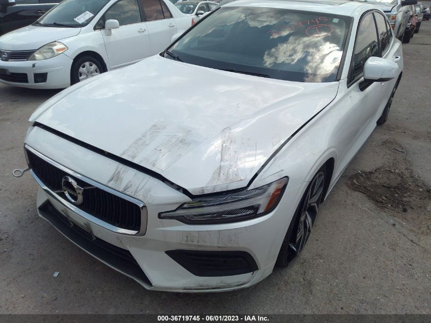2019 VOLVO S60 MOMENTUM - 7JR102FK5KG009491