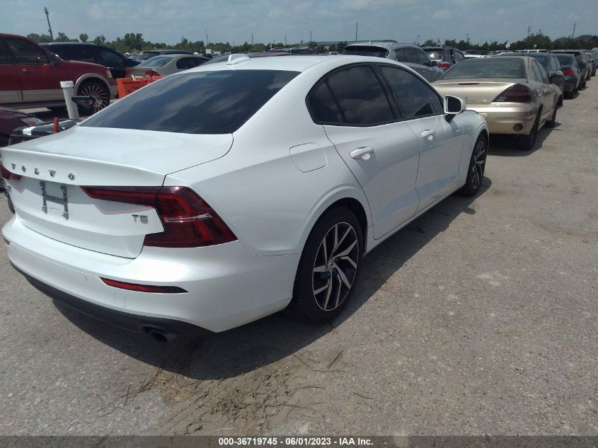 2019 VOLVO S60 MOMENTUM - 7JR102FK5KG009491