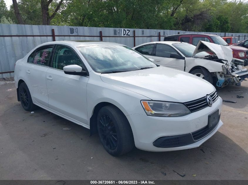 2014 VOLKSWAGEN JETTA SEDAN SE W/CONNECTIVITY/SUNROOF - 3VWD07AJ5EM406827