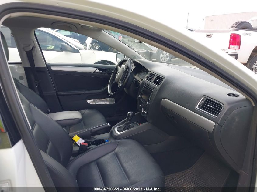 2014 VOLKSWAGEN JETTA SEDAN SE W/CONNECTIVITY/SUNROOF - 3VWD07AJ5EM406827