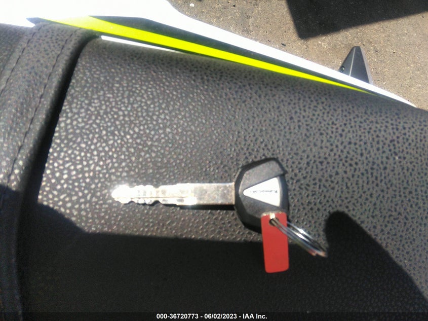 VIN ML5EREK18MDA28347 2021 KAWASAKI ER650 K