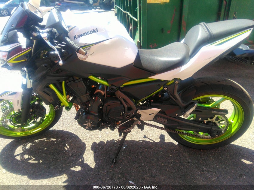 VIN ML5EREK18MDA28347 2021 KAWASAKI ER650 K
