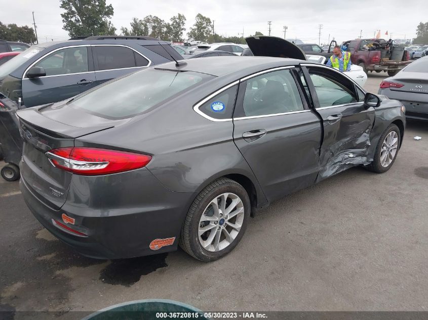 2020 FORD FUSION ENERGI TITANIUM - 3FA6P0SU6LR149092