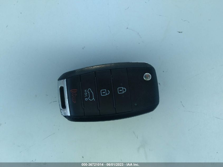 2017 KIA SORENTO L - 5XYPG4A36HG254361