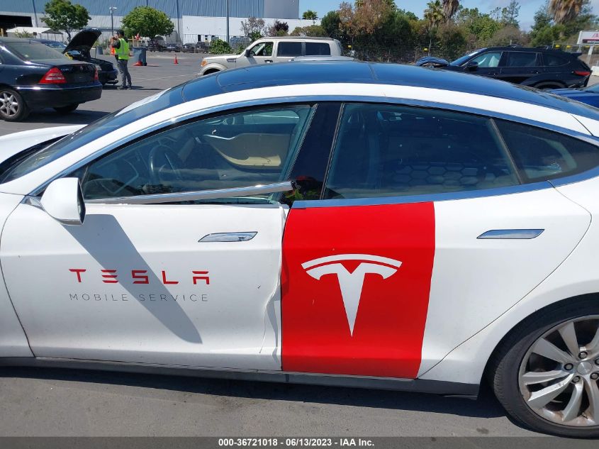 2014 TESLA MODEL S 60 KWH BATTERY/P85 - 5YJSA1H17EFP32255